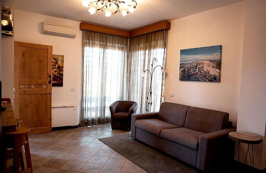 Agriturismo Bonaventura Apartment Монтефиасконе Екстериор снимка